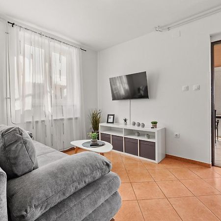 Apartment Danica Valtura Buitenkant foto