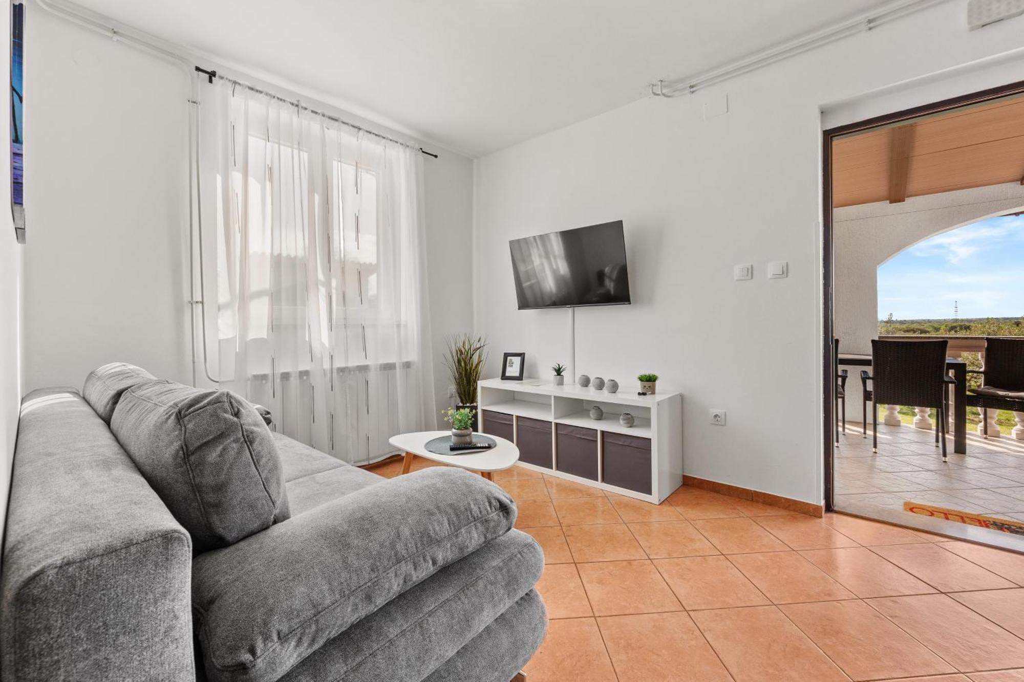 Apartment Danica Valtura Buitenkant foto
